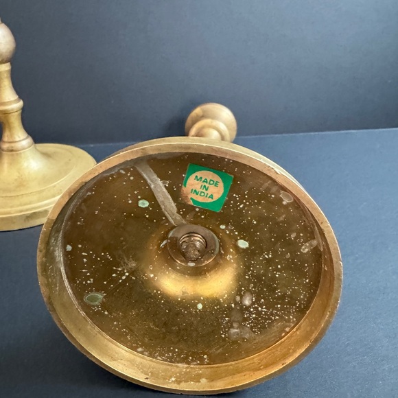 Vintage Pair Traditional Colonial Brass Candlesticks Candle Holders 6 in. Tall - Picture 6 of 6